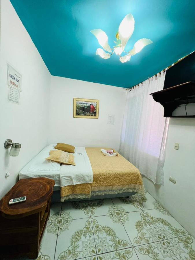 פורטו וילאמיל Hostal Brisas Del Mar מראה חיצוני תמונה