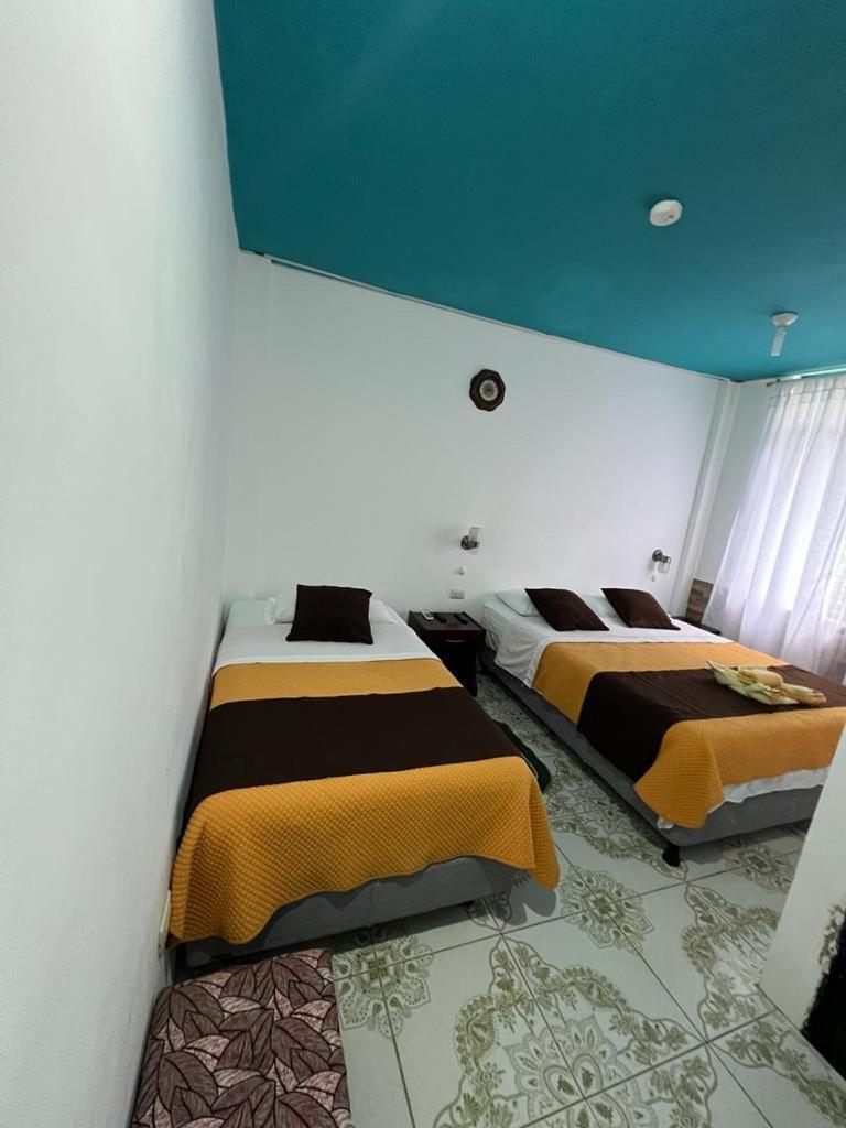 פורטו וילאמיל Hostal Brisas Del Mar מראה חיצוני תמונה